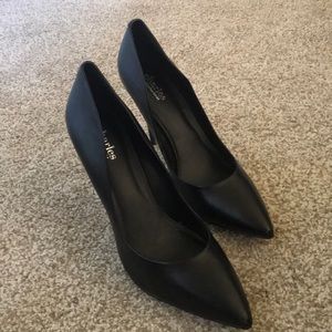 Charles by Charles David Black Palma Pump